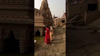 Ratneshwar Mahadev Mandir at Manikarnika Ghat is the most photographed temple in Kashi