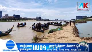 Khmer News, សាឡង់ដឹកខ្សាច់ បើកបុកកាណូតអ្នកនេសាទជនជាតិអ៊ិស្លាមចំសសៃទូកដាច់ជាពីរកំណាត់លិចបាត់