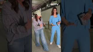 Jab Kareena And Kriti Met At Airport: Chat, Smiles And More