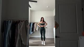 Fall gym clothes 🍂 #foryou #outfitideas #ootd #fitideas #gym #outfit #gymclothes ##gymoutfits