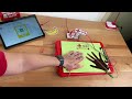 הדגמה של makey makey האם זה מוליך ו high five sampler hands