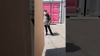 A suspicious person appeared during warehouse work