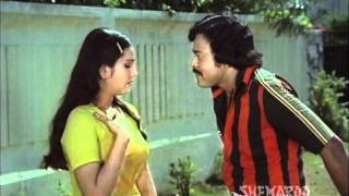 Thodu Dongalu Movie Scenes - Chiru proposing Geetha - Chiranjeevi & Krishna