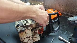 Desmontando uma motosserra STIHL MS 310.