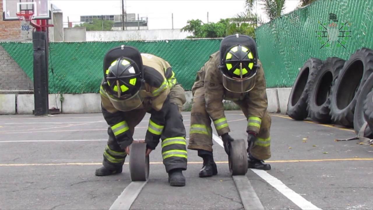 Practican Bomberos Diversos Ejercicios Mientras Esperan Atender ...