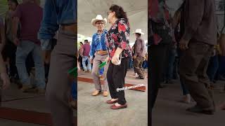 🎻⭐️❤️ Se La Rifa Para Bailar Huapango Don Eximio De Pisaflores Hidalgo Domingos En Xilitla
