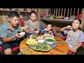 Cooking a meal to celebrate your daughter's return from school | Hà Tòn Chài