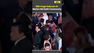 SRK Hugs Salman Khan At Maharashtra CM Oath Ceremony #shorts #viralvideo #salmankhan #srk