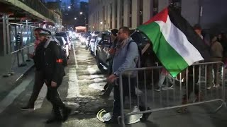 Pro-Palestinian protesters storm Brooklyn Bridge to demand ceasefire