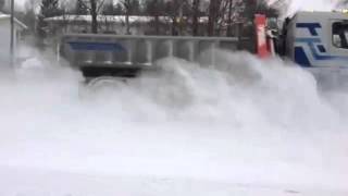 フィンランドの除雪車速過ぎる件