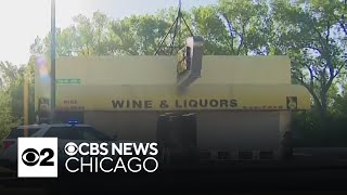 Thieves target Far South Side liquor store in crash-and-grab burglary