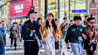 Late Evening Walk on Shanghai’s Huaihai Middle Road Shopping Area 上海淮海中路 \u0026 The East Bund, China 4K