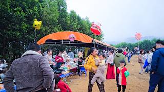 Go to the spring festival with Tieu Ca - pick apples to sell.