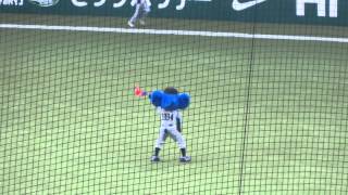 2014.05.31 ドアラ 燃えよドラゴンズで旗を持ったままバク宙