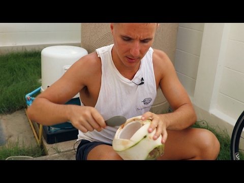 How I Eat Coconut Meat from 20 Coconuts a Day How I Eat Coconut Meat from 20 Coconuts a Day