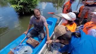 มูลนิธิอาสาเพื่อนพึ่ง (ภาฯ) ยามยาก สภากาชาดไทย จัดตั้งโรงครัวพระราชทานประกอบอาหารมอบแก่ประชาชน