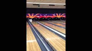 Elsa bowling