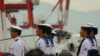 護衛艦 “いせ” 四日市港・一般公開