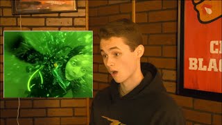 DIVER REACTS TO UNDERWATER PANIC ATTACKS