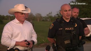 Motorcyclist arrested in Brazoria Co. after 40-mile chase, hourslong standoff; Officials say sus...