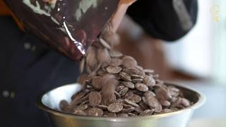 Herken de hand van de Meester - Chocolade letters