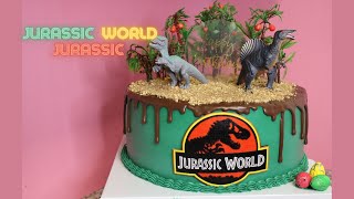 Oddly satisfying Jurassic park cake