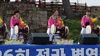 병영면 난타팀 제26회 병영성 축제에 공연 했어요