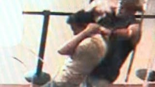 Good Samaritan thwarts bank robber with bare hands