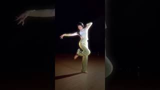 #中国古典舞 人间不值得-谷雨长青 chinese classical dance #classicaldance #chineseclassicaldance #古典舞 #国风 #舞蹈