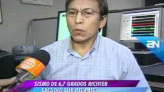 AMERICA NOTICIAS 28-10-2011 SISMO DE 6.7 GRADOS RICHTER SACUDIO EL SUR DEL PERU