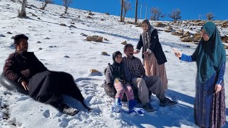 Stepmother's displeasure over Abbas and his father going to the steep slopes to play in the snow