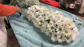 How to "think" a funeral floral arrangement