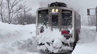 廃止直前！留萌線藤山駅に到着するキハ54