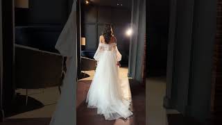 A-Line Wedding Dress with Voluminous Sleeves and Slit Sonya Soley Asia