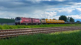 2M62UM-0117 (LDZ Cargo) with mixed freight train arriving at Jelgava station