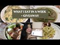 WHAT I EAT IN A WEEK + GIVEAWAY (glogasm.co)