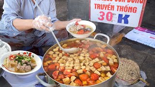 Nồi bún riêu cua đồng nguyên chất duy nhất còn sót lại ở Sài Gòn một tuần chỉ bán hai ngày