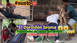 Broma el dormilón / pegadinha do susto dormindo / sleep scare prank