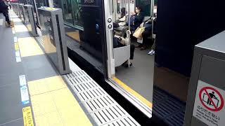 相鉄20000系20105編成急行和光市行　新横浜駅発車