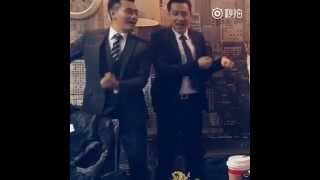 《猎场》花絮：胡歌陈龙现场表演《让我们荡起双桨》