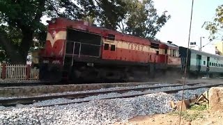 15023 Gorakhpur - Yesvantpur Express raging DUST in Kodigehalli