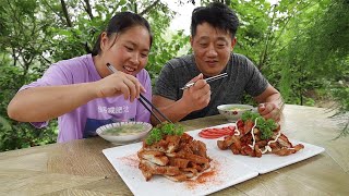 Husband is greedy with chicken chops, and the fat girl cooks 2 flavors in one breath.