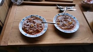 Slovenský tradičný jelení guláš- Traditional Slovak deer stew soup