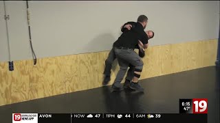 Lorain County demonstrates 50,000-volt restraint device after courtroom attack