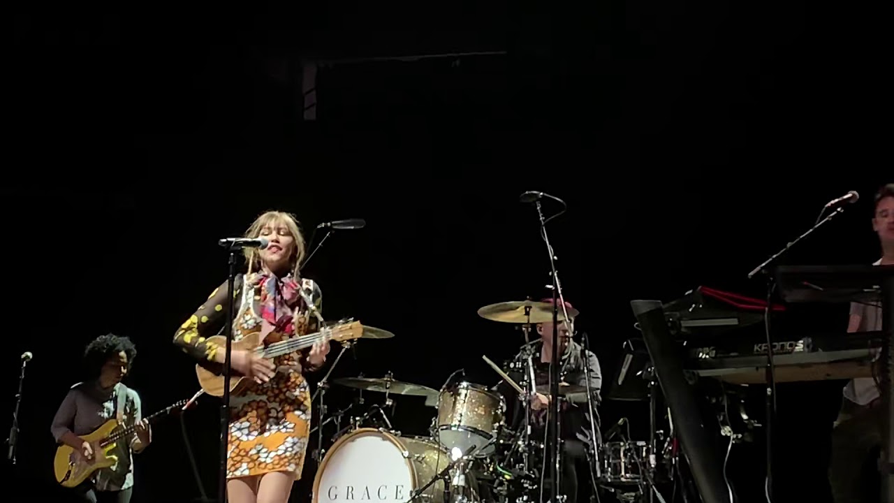 Grace VanderWaal - Moonlight - (LIVE June.08.19 @ Amway Center) - YouTube