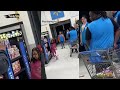 niña desata el caos en walmart mientras los adultos quedan en shock 😱