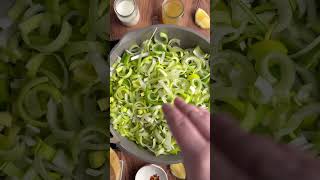 Creamed leeks are the perfect Easter side dish! #leeks #easterrecipes #veggies