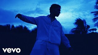 Gus - DEBERÍAS QUEDARTE (Video Oficial)