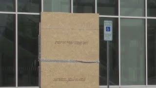 Woman charged after driving into Davidson County courthouse ‘purposely,’ Lexington police say