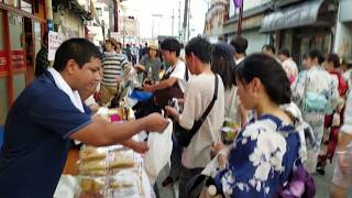 ☆小岩昭和通り 混雑状況 江戸川花火大会 2018年08月04日 18時16分